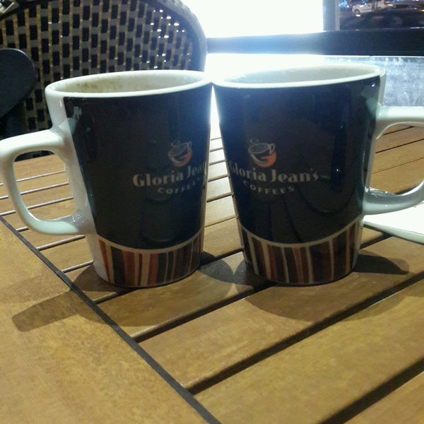 Photo taken at Gloria Jean&#39;s Coffees by Umut B. on 11/9/2016