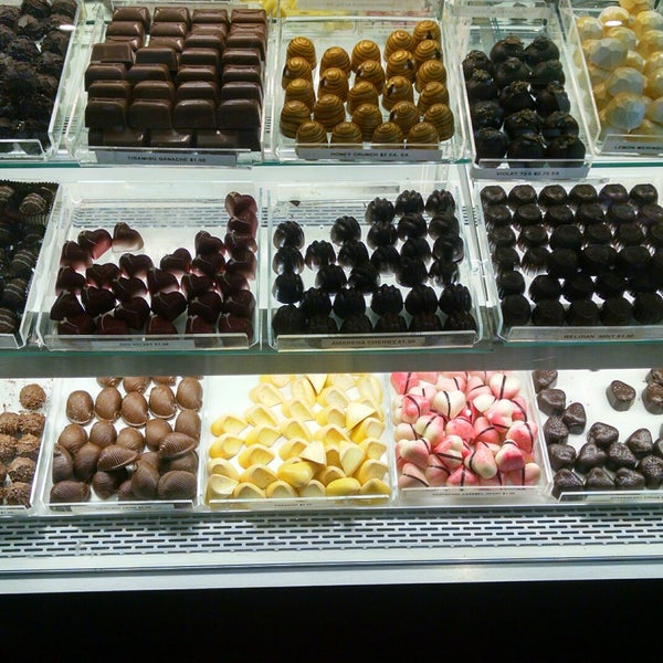 Chocolat Candy Store in Galena