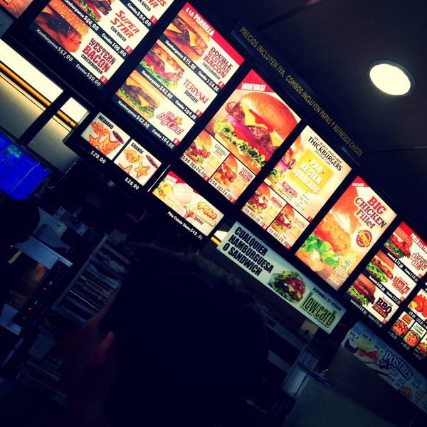 Carl's Jr. Restaurante de comida rápida en Toluca De Lerdo