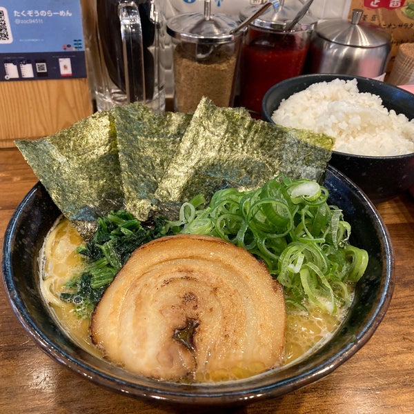 Photos At たくぞうのらーめん 72 Visitors Photos At たくぞうのらーめん 72 Visitors