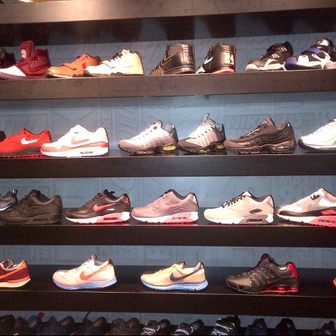 Nike store bloor street hotsell