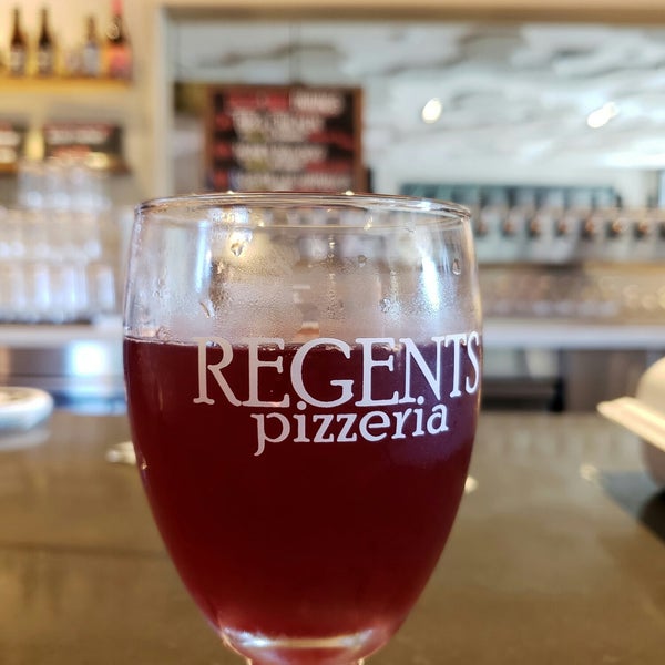 9/9/2018 tarihinde David H.ziyaretçi tarafından Regents Pizzeria'de çekilen fotoğraf