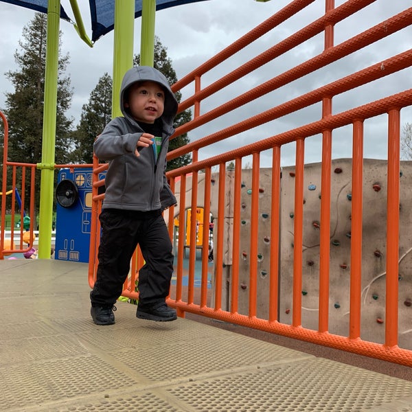 Foto diambil di Heather Farm Park Playground oleh Al S. pada 4/3/2019.