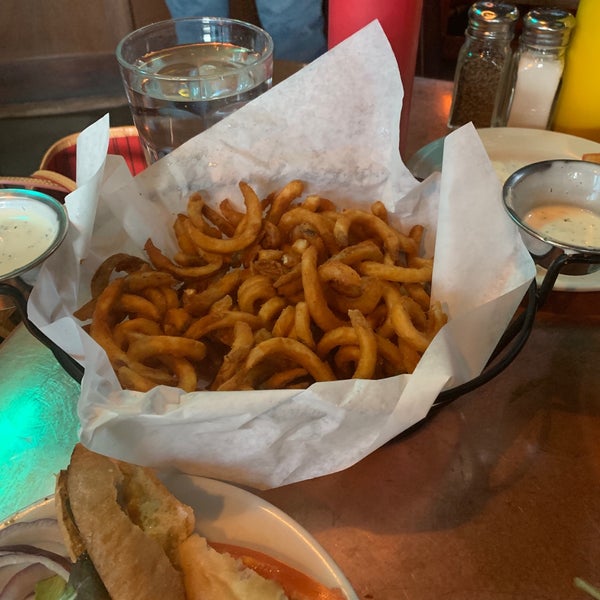 Photo taken at Ben &#39;N Nick&#39;s Bar &amp; Grill by Al S. on 3/21/2019