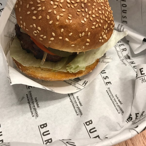 3/31/2019 tarihinde TC Gulay Y.ziyaretçi tarafından Burger House'de çekilen fotoğraf