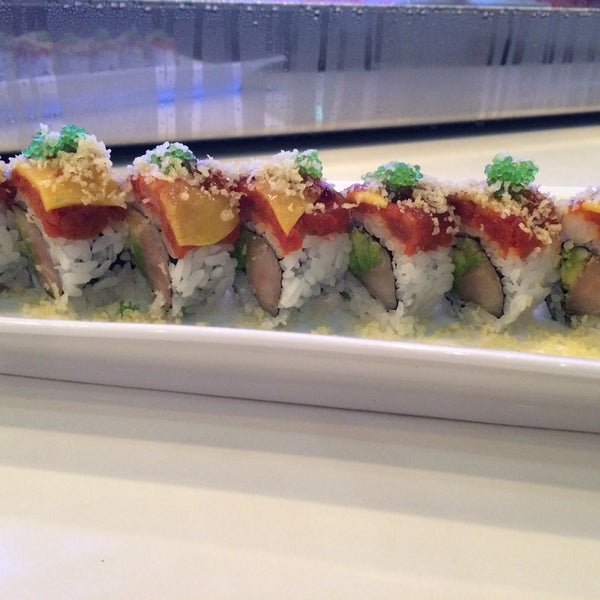 Foto scattata a I Privé - Sushi · Sake · Spirits da Heather S. il 10/1/2015