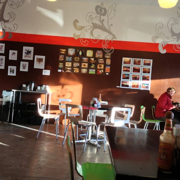 1/17/2013 tarihinde chris w.ziyaretçi tarafından Love Muffin Cafe'de çekilen fotoğraf