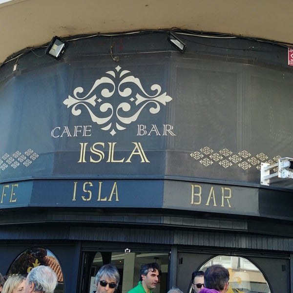 Photo taken at Café Bar Isla by Santi L. on 5/25/2019