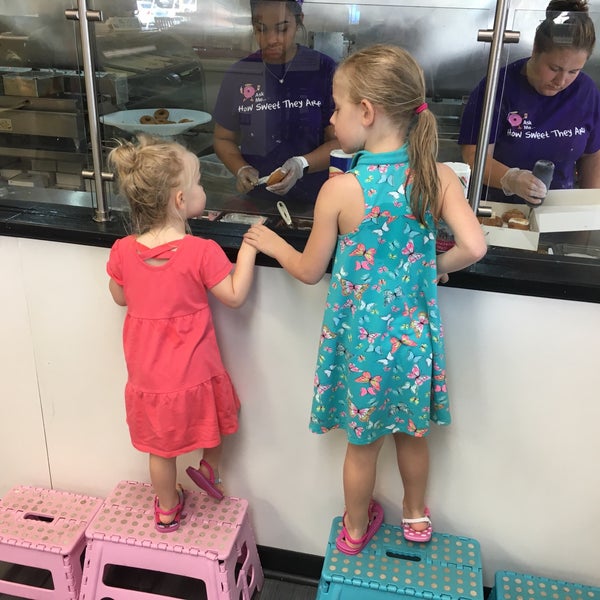 Amazing Glazed Donut Shop in Chesapeake