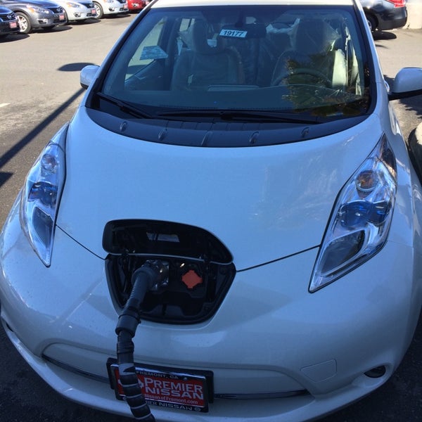 Premier Nissan of Fremont Car Dealership