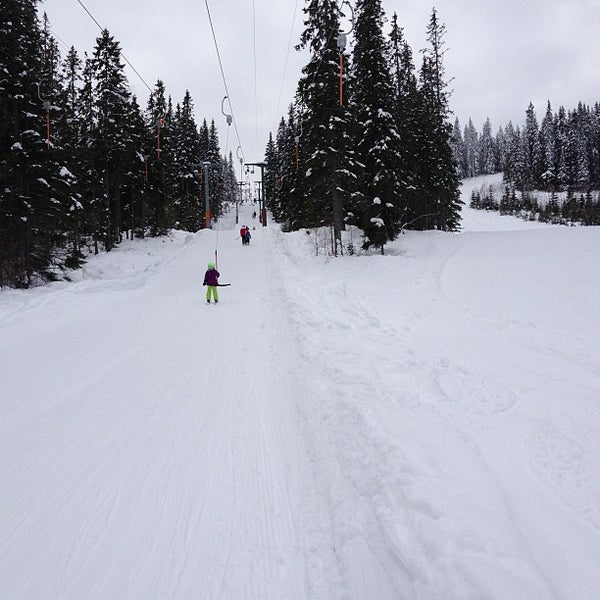Das Foto wurde bei Kläppen Ski Resort von Gustav E. am 2/24/2013 aufgenommen