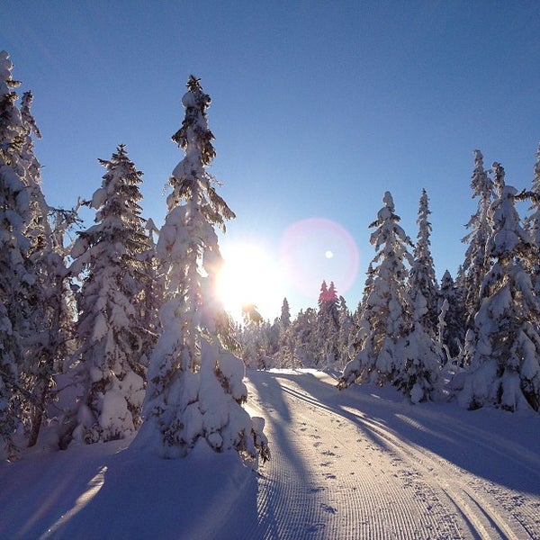 Das Foto wurde bei Kläppen Ski Resort von Gustav E. am 2/20/2013 aufgenommen
