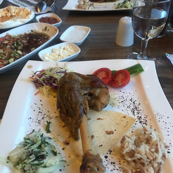 Foto tomada en Bucak Oğuzhan Kent Ormanı Restoranı  por Doğa D. el 1/5/2020