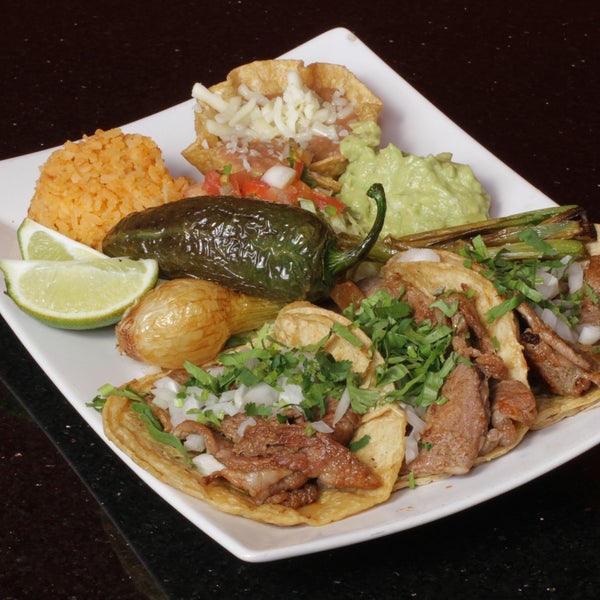 Das Foto wurde bei Sammy&#39;s Mexican Grill von Sammy&#39;s Mexican Grill am 5/20/2014 aufgenommen