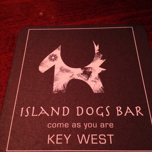 Photo taken at Island Dogs Bar by Srdjan on 11/9/2015