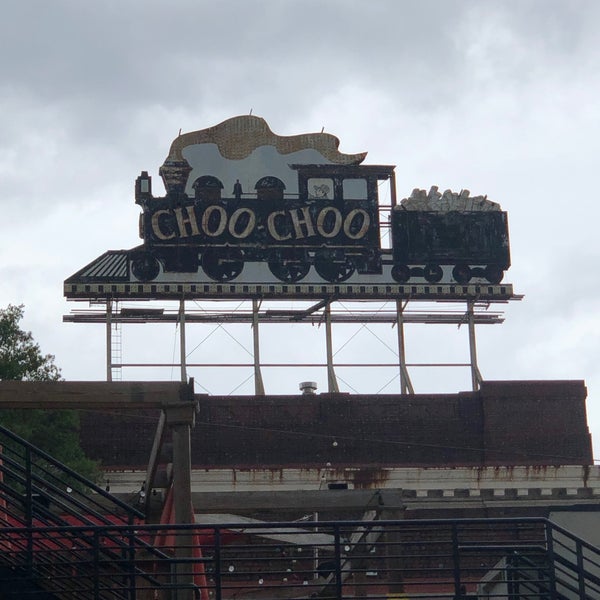 Das Foto wurde bei Chattanooga Choo Choo von ᴡ R. am 7/20/2021 aufgenommen