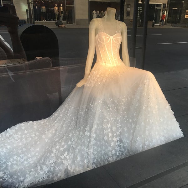 Conheça os vestidos de noiva Vera Wang lançados em Nova York