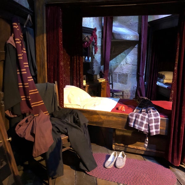 Foto tirada no(a) Gryffindor Boys&#39; Dormitory por Kael R. em 12/3/2018