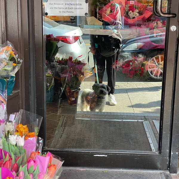 Kitchen Table - Grocery Store in Toronto