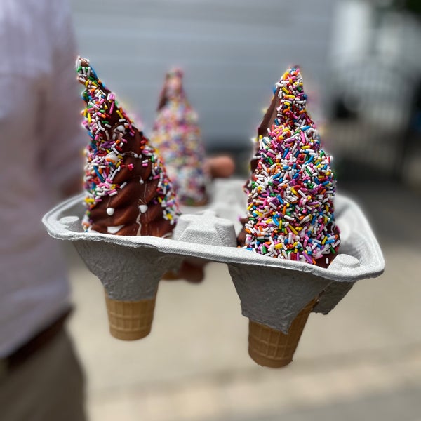 Tom's Dairy Freeze Stonegate Queensway 32 tips