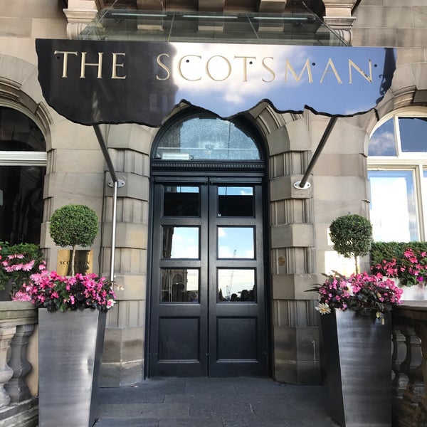 Foto diambil di The Scotsman Hotel oleh Kael R. pada 8/15/2017