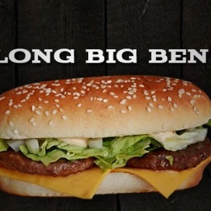 5/21/2014 tarihinde Big Burgerziyaretçi tarafından Big Burger'de çekilen fotoğraf