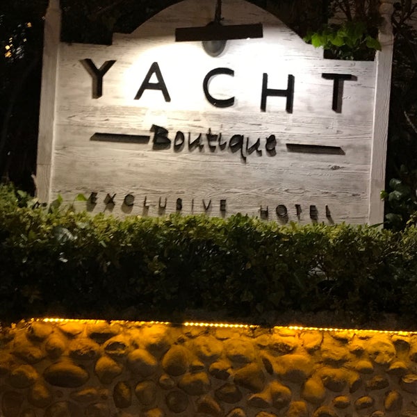 รูปภาพถ่ายที่ Yacht Boutique Hotel โดย Rüya Ö. เมื่อ 3/9/2017