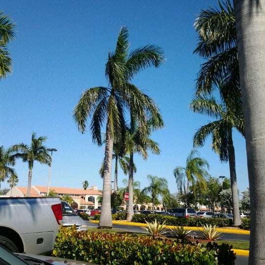 Sheridan Plaza Emerald Hills Hollywood, FL