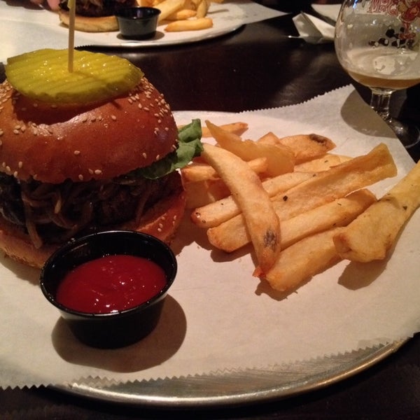 Had the Brooklyn Beer Burger- delicious! Can't wait to go back to try the pulled pork