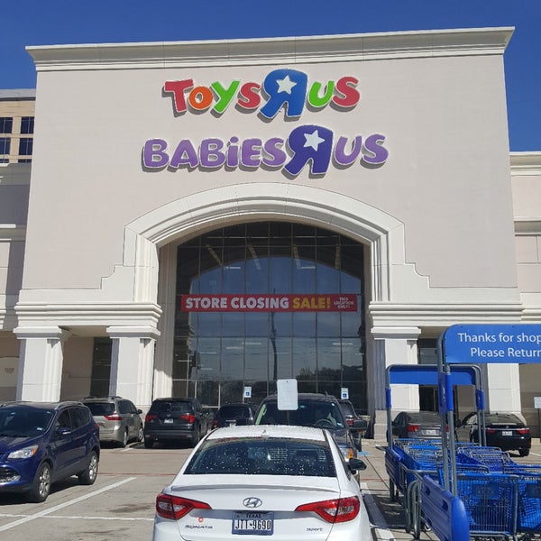 Photo taken at Toys"R"Us / Babies"R"Us by Chris on 3/19/2018