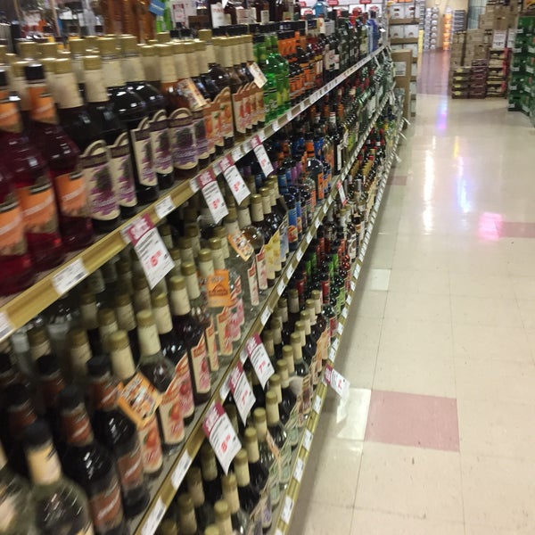 Binny's Beverage Depot (Now Closed) Liquor Store in Buffalo Grove