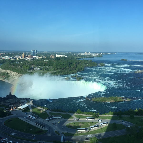 Foto diambil di Niagara Falls Marriott on the Falls oleh Andy L. pada 5/28/2018