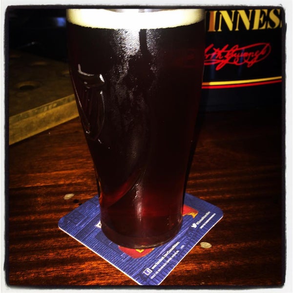 Foto tirada no(a) BD Riley&#39;s Irish Pub por Virginia K. em 8/22/2015