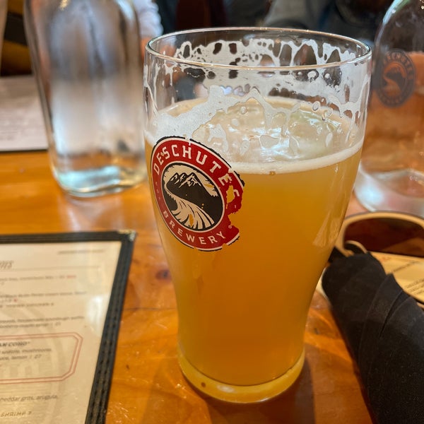 Foto tirada no(a) Deschutes Brewery Portland Public House por Bob B. em 9/11/2022