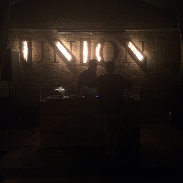 Foto tirada no(a) Union Bar and Grill por .pikachusha em 9/26/2015