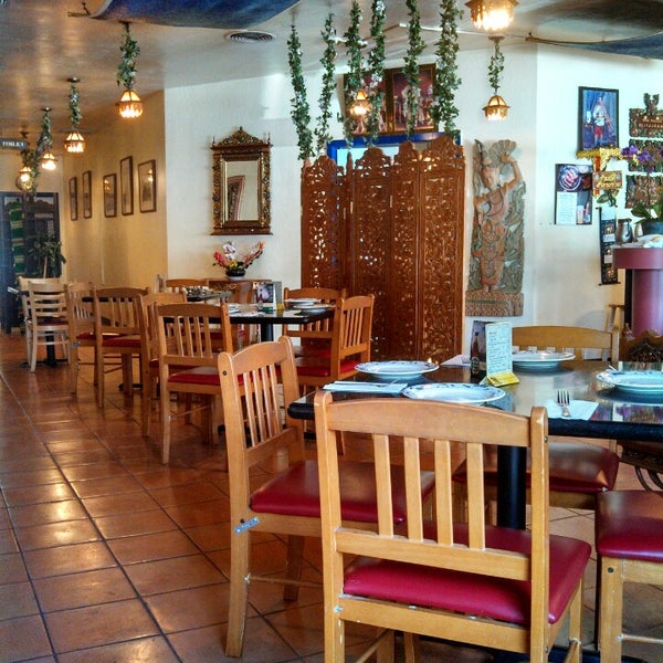 Thai Palace Sacramento'da Tayland Restoranı