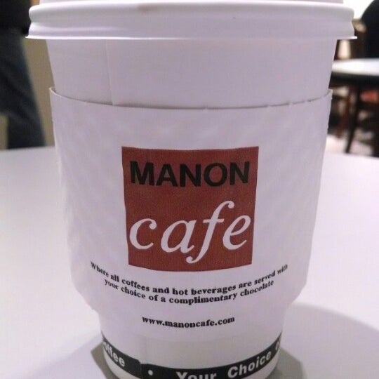 Снимок сделан в Manon Cafe / Leonidas пользователем Dmitry C. 2/14/2014