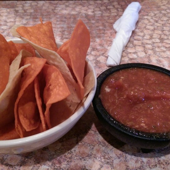 Das Foto wurde bei Los Barrios Mexican Restaurant von Pedro V. am 5/23/2014 aufgenommen