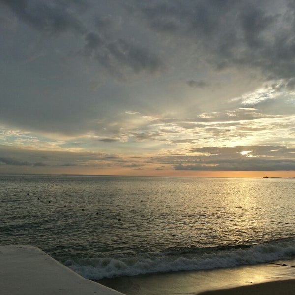 Das Foto wurde bei Las Palmas By The Sea Hotel von Mike d. am 6/29/2014 aufgenommen