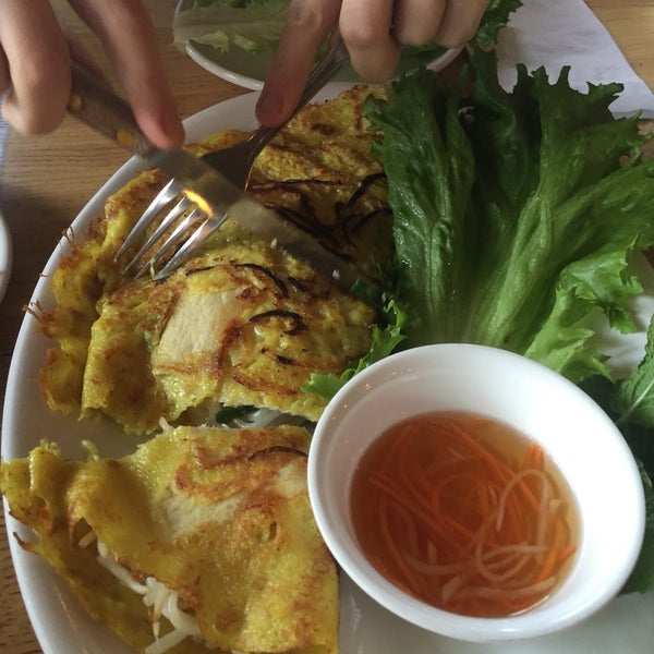 Foto tirada no(a) Kettles Vietnamese Bistro por Jon Z. em 3/24/2016