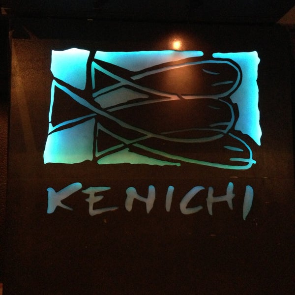 รูปภาพถ่ายที่ Kenichi โดย laurent b. เมื่อ 3/10/2013