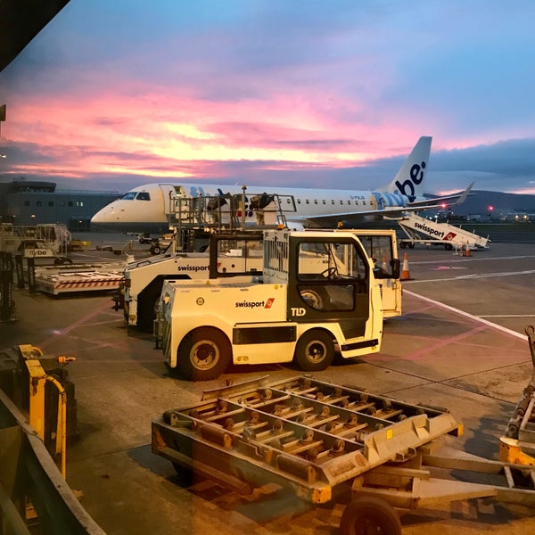 11/15/2017 tarihinde Documentallyziyaretçi tarafından George Best Belfast City Airport (BHD)'de çekilen fotoğraf