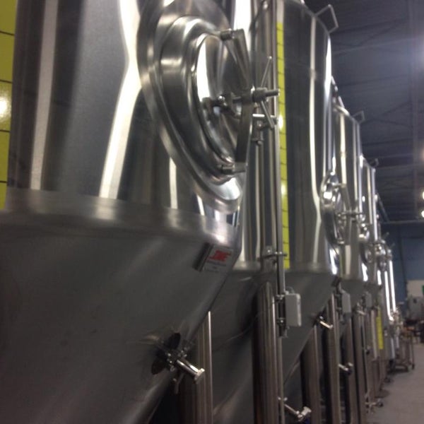 Foto scattata a Tool Shed Brewing Company da Tool Shed Brewing Company il 4/14/2015