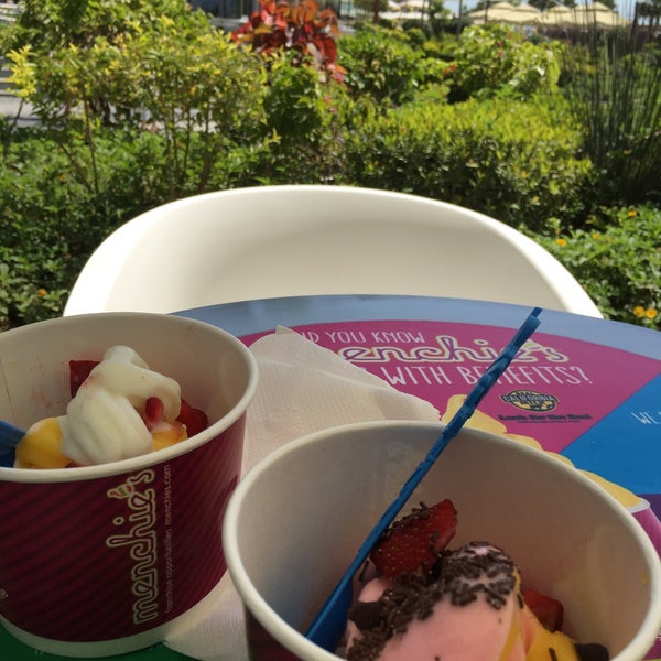 5/27/2016にMousaがMenchie&#39;sで撮った写真