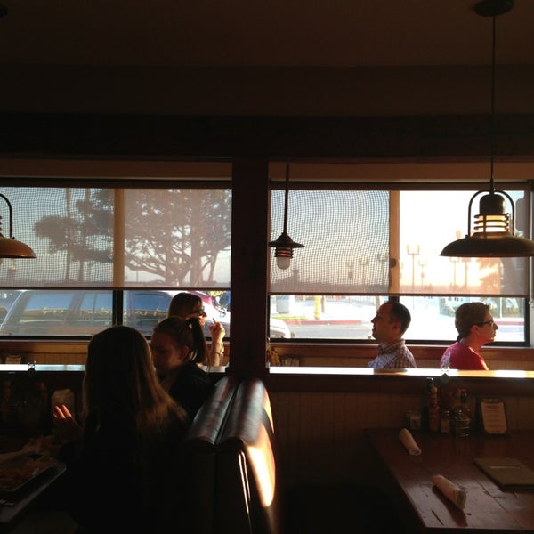 4/10/2013에 Cécile D.님이 The Hangout Restaurant &amp; Beach Bar에서 찍은 사진