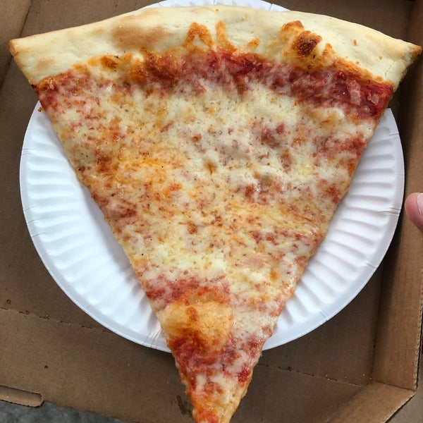 7/8/2018 tarihinde Drew T.ziyaretçi tarafından Za Pizza'de çekilen fotoğraf