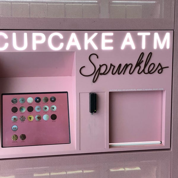Photo taken at Sprinkles by Zx on 6/17/2018