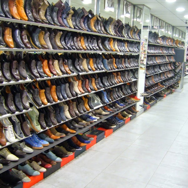 magasin de chaussure aeroville