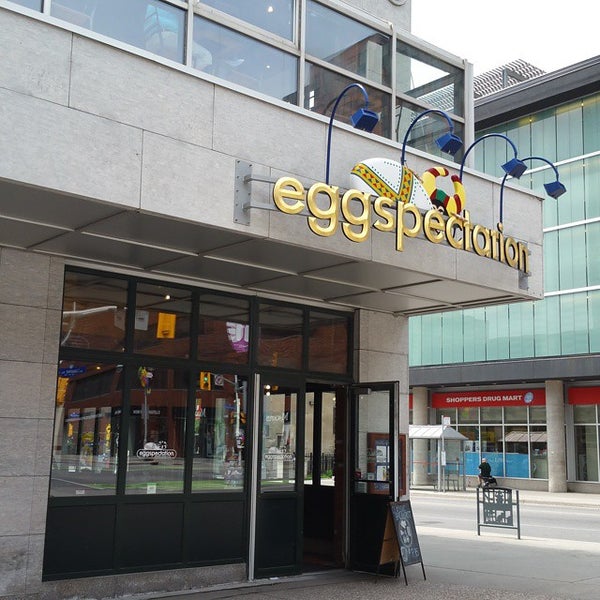 Photo taken at Eggspectation Ottawa by Victor T. on 6/14/2015