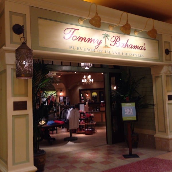 tommy bahama michigan ave